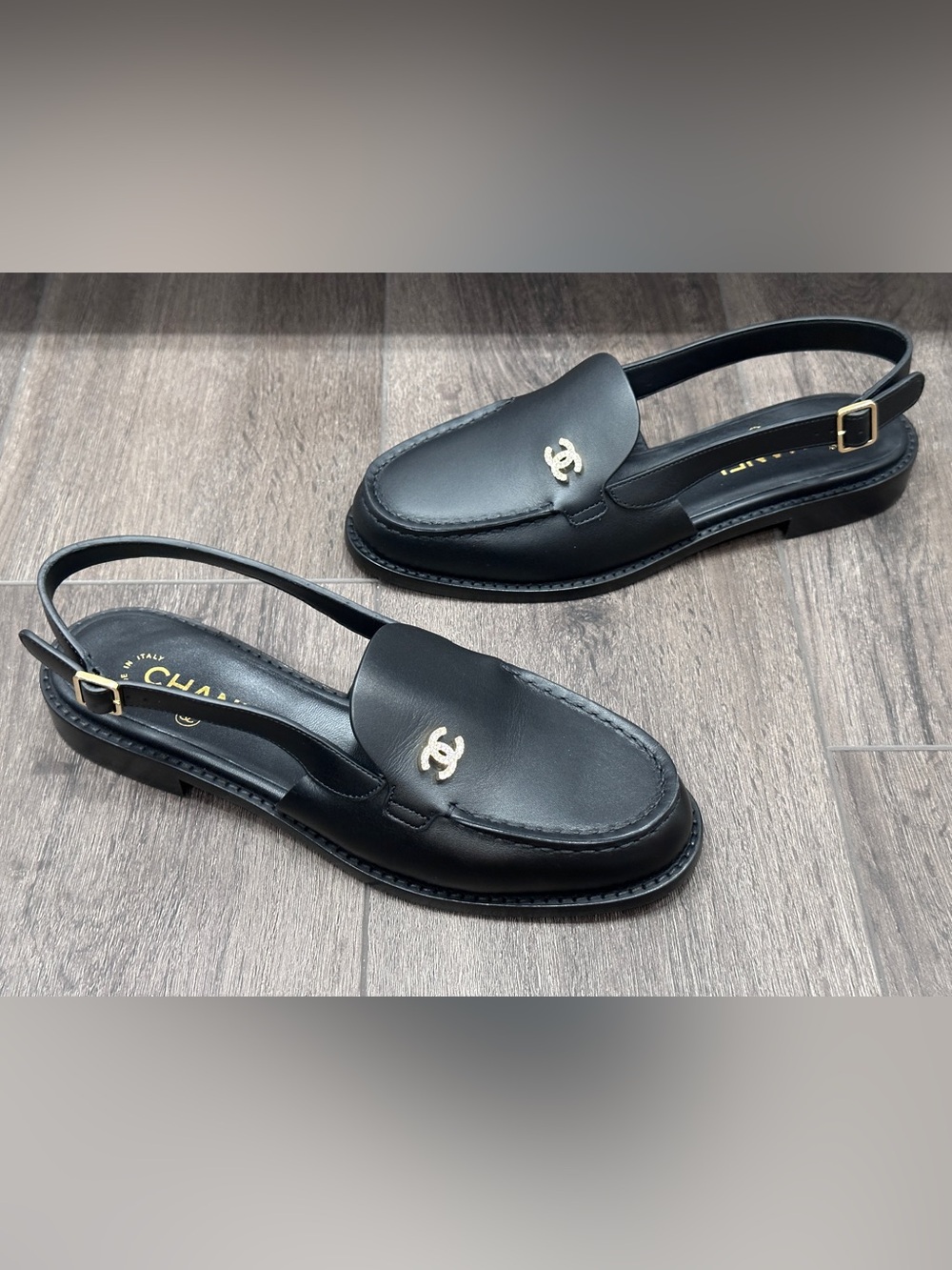 $1.6K 2026 CHANEL BLACK LEATHER LOAFERS SLINGBACK SHOES GOLD STRASS CC LOGO 38 - Picture 4 of 15